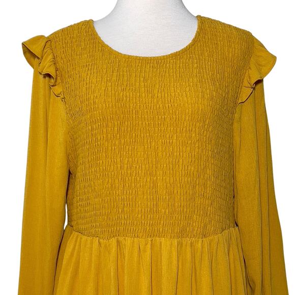 TORRID Peplum Crinkle Gauze Smocked Top - Picture 4 of 11